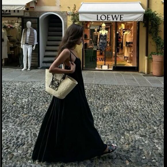 Abercrombie & Fitch Dresses & Skirts - A+F Black Maxi Dress